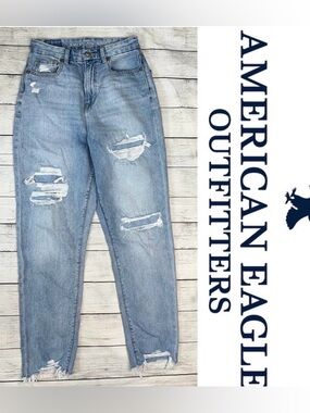 American Eagle Outfitters Light Wash Ripped Curvy Mom Jean